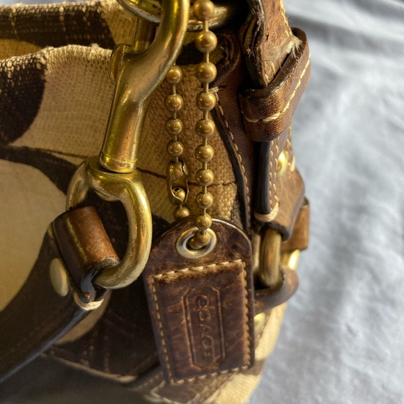 Coach Carly Signature Purse - Picture 6 of 11